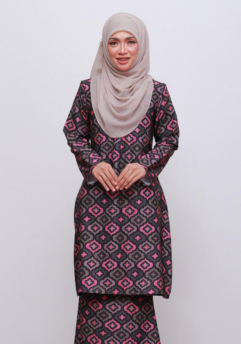 Kurung Che Durrah - Black