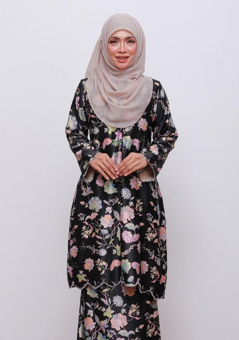 Kurung Che Baiduri - Black