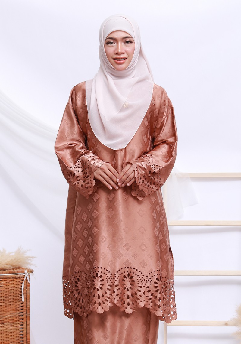 Kurung Che Aisha - Brown