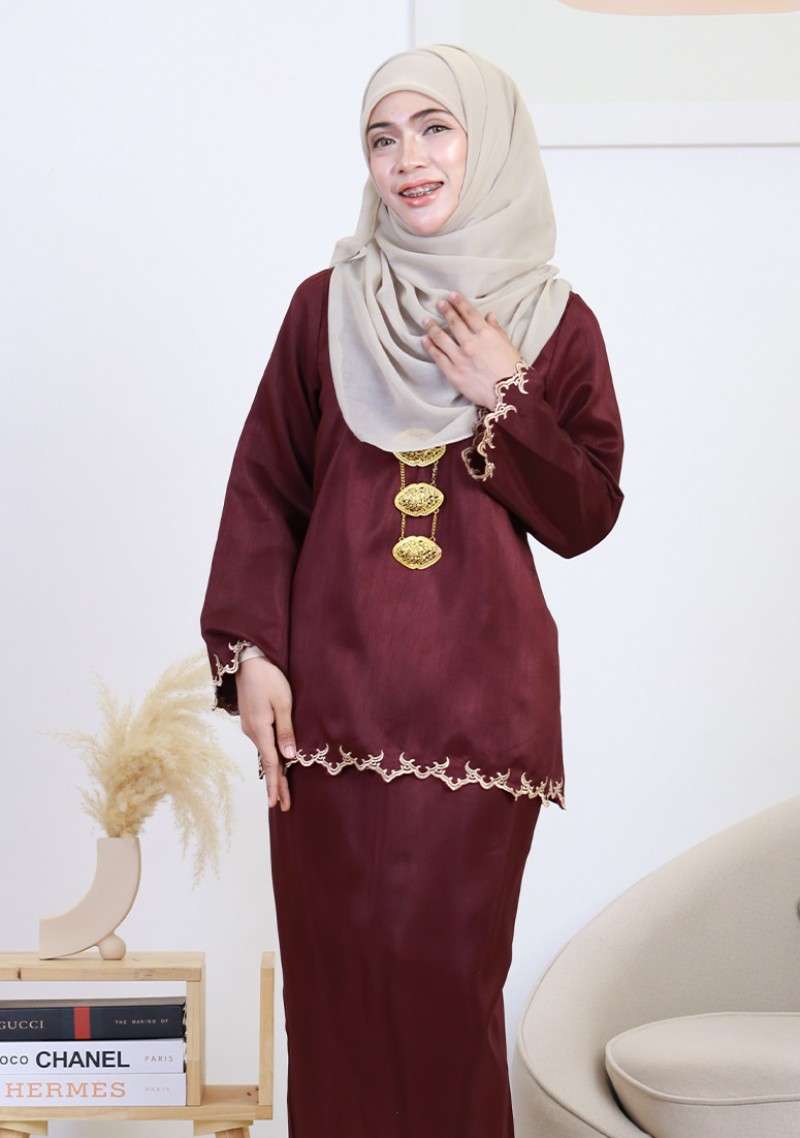 Kurung Wan Qistina - Dark Purple