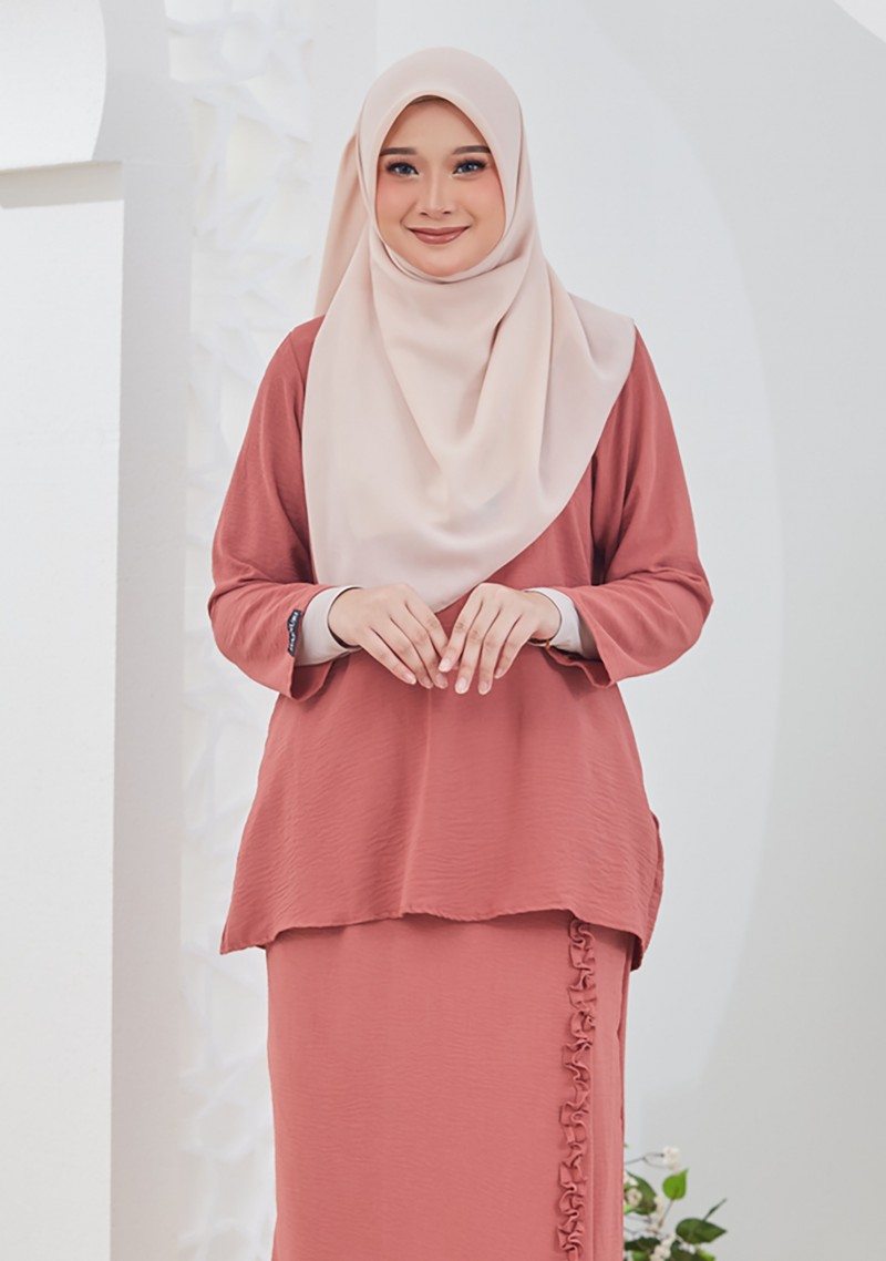 Kurung Hinata - Deep Peach