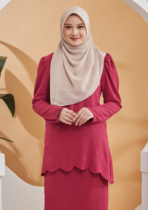 Kurung Lily Scallop - Magenta