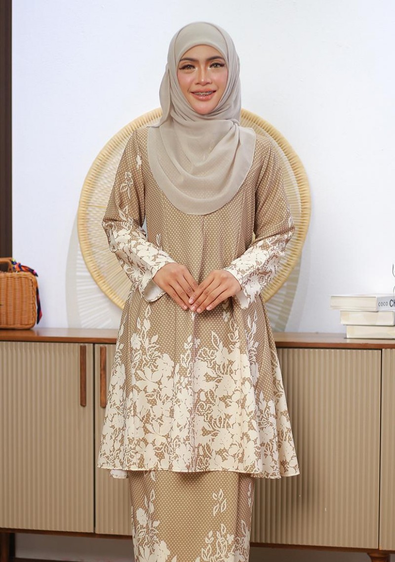 Kurung Che Quroong - Nude Brown