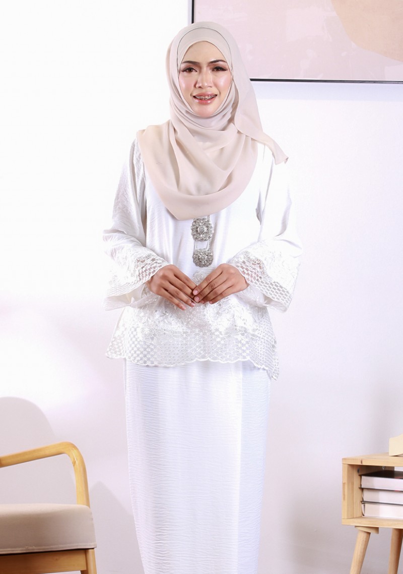 Kurung Yara - Off White