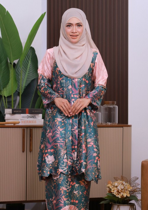 Kebaya Sri Mahsuri 2.0 - Pinkish Green