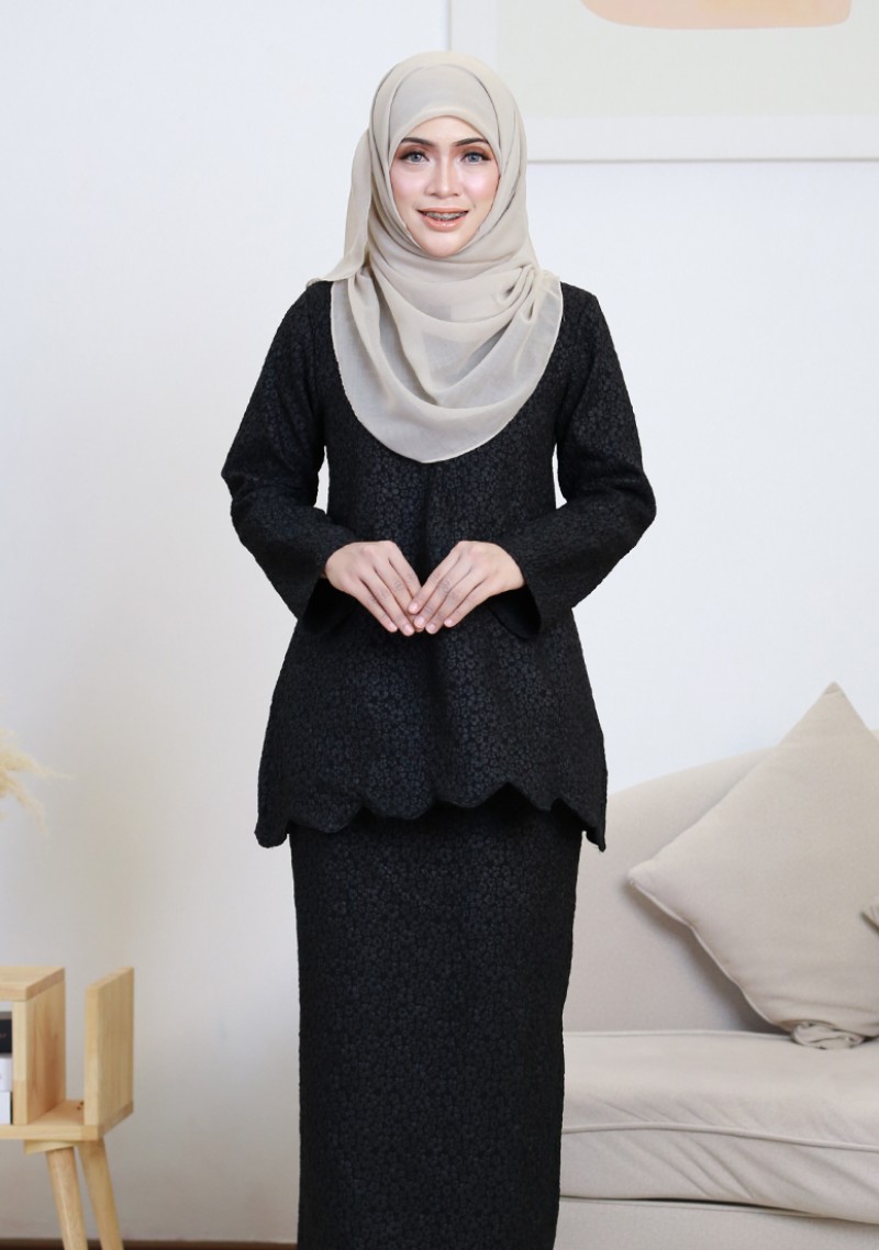 Kurung Wan Leanna - Pitch Black