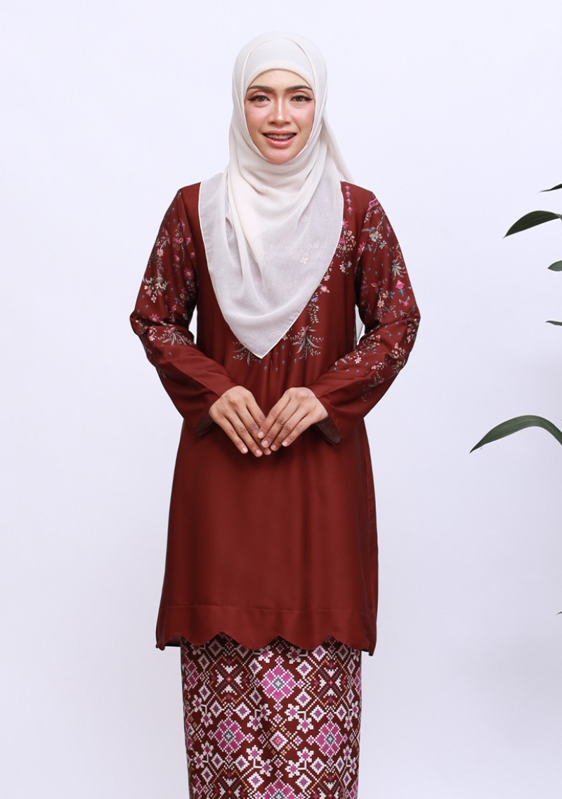 Kurung Amna - Rich Brown