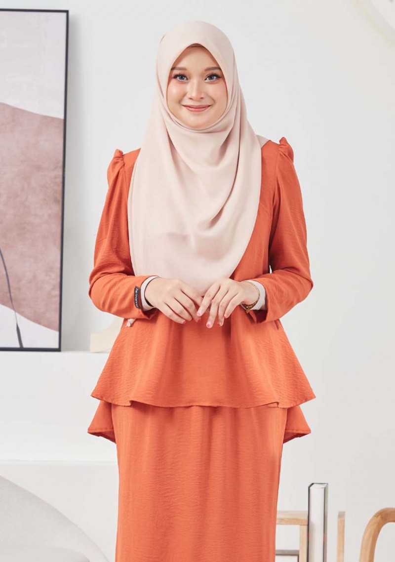 Kurung Daniya - Orange