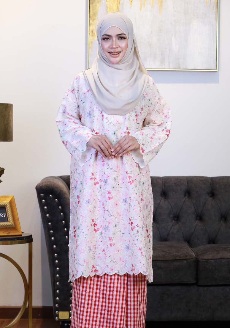 Kurung Dang Seri 2.0 - Red Maroon