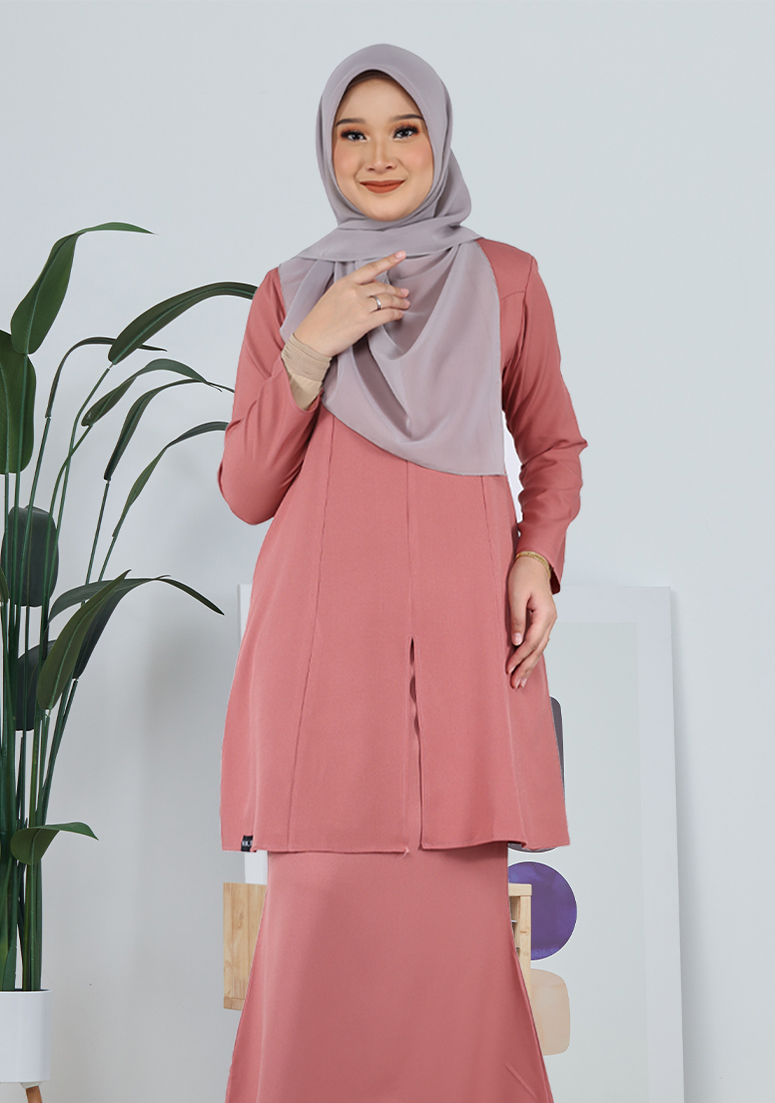 Kurung Deera - Dark Peach