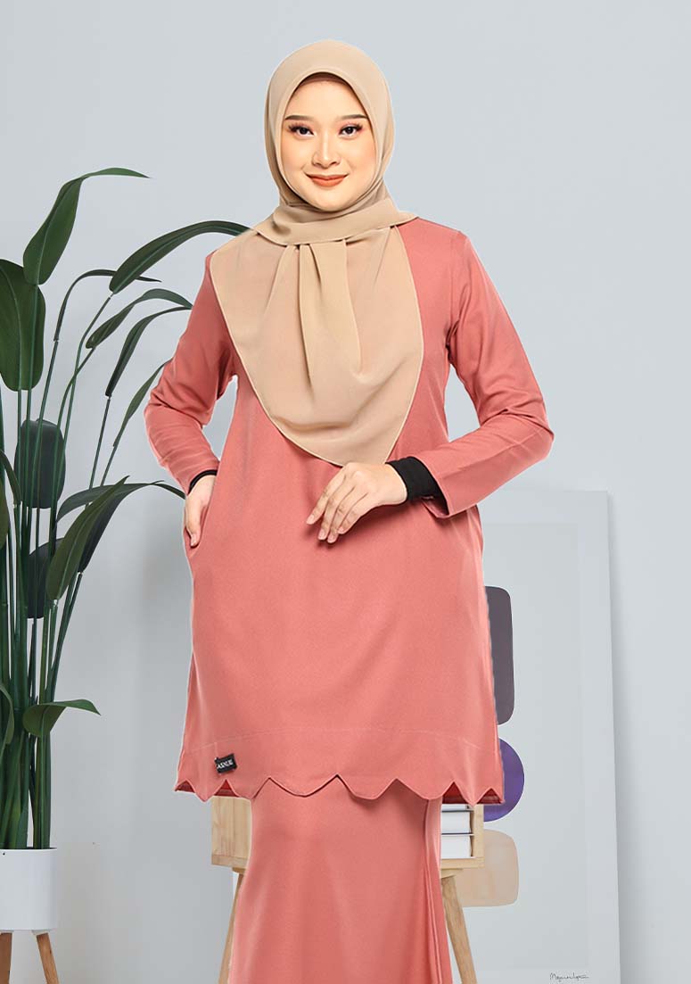 Kurung Cik Scallop - Deep Peach