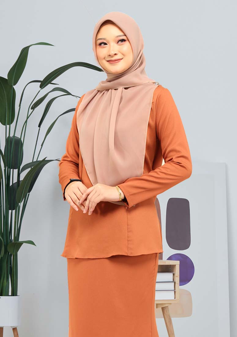 Kurung Mini Doll - Golden Brown