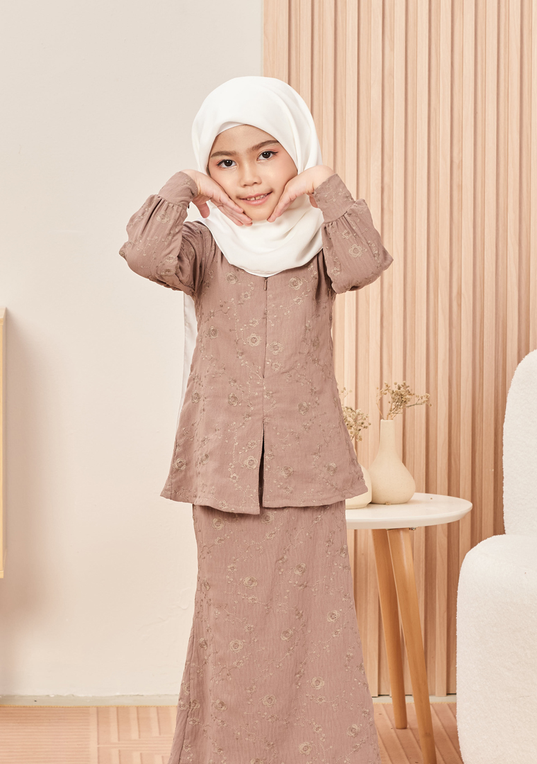 Kurung Zurdia Kids - Light Coco