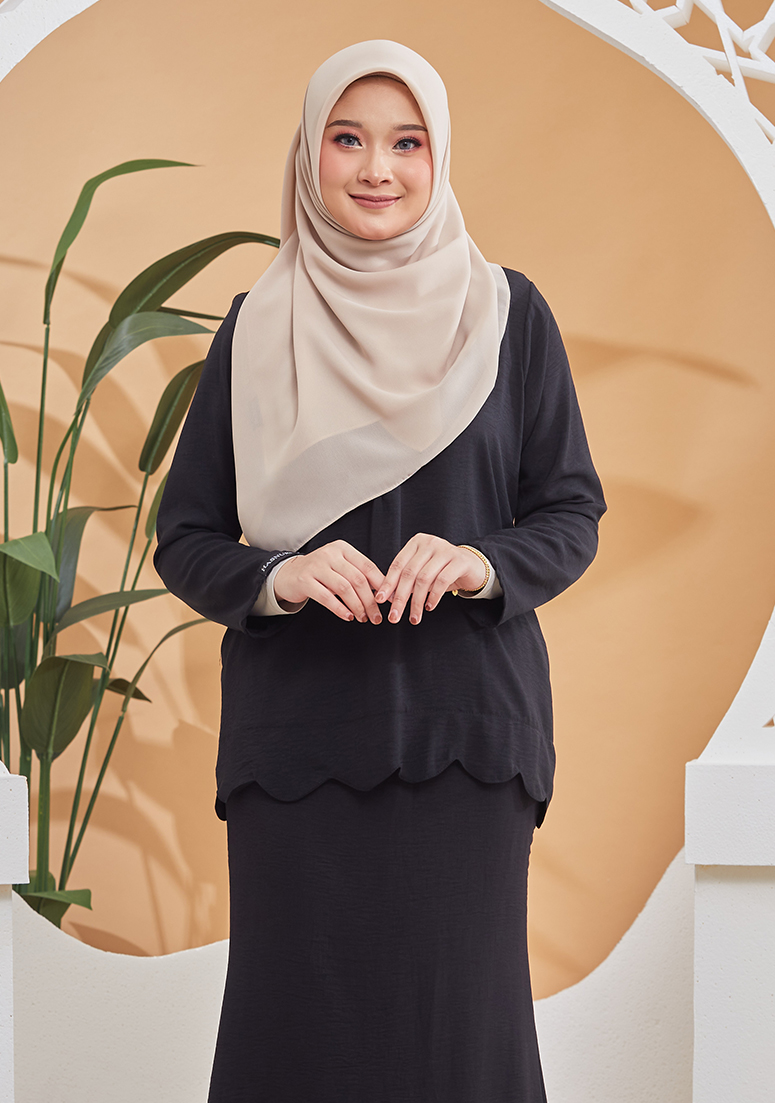 Kurung Nur Scallop Mini - Black