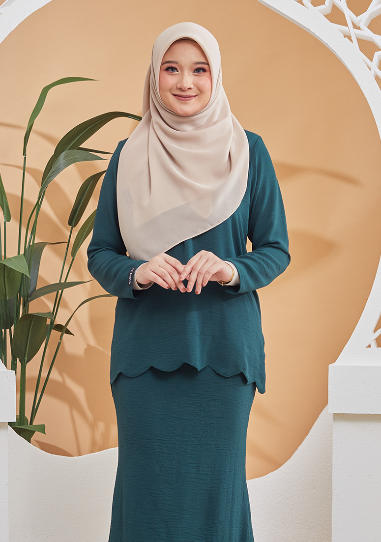 Kurung Nur Scallop Mini - Deep Green