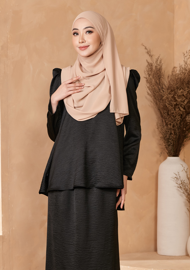 Kurung Puteri Daniya - Black