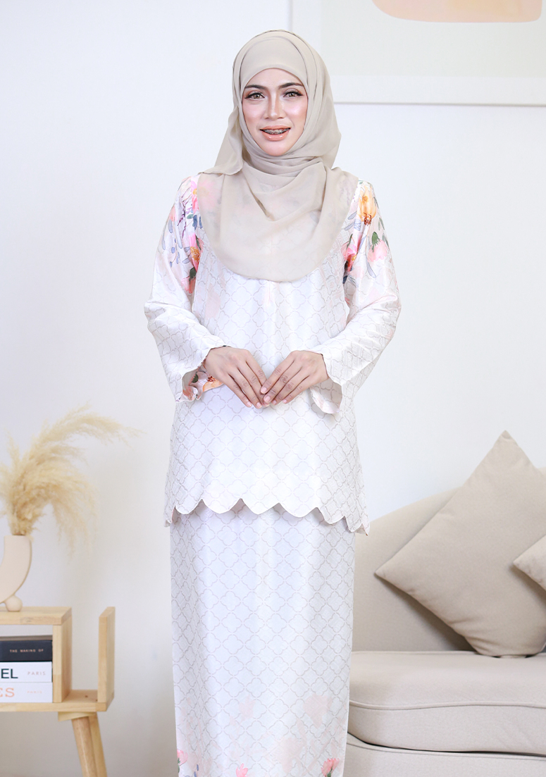 Kurung Wan Amira 2.0 - Off White