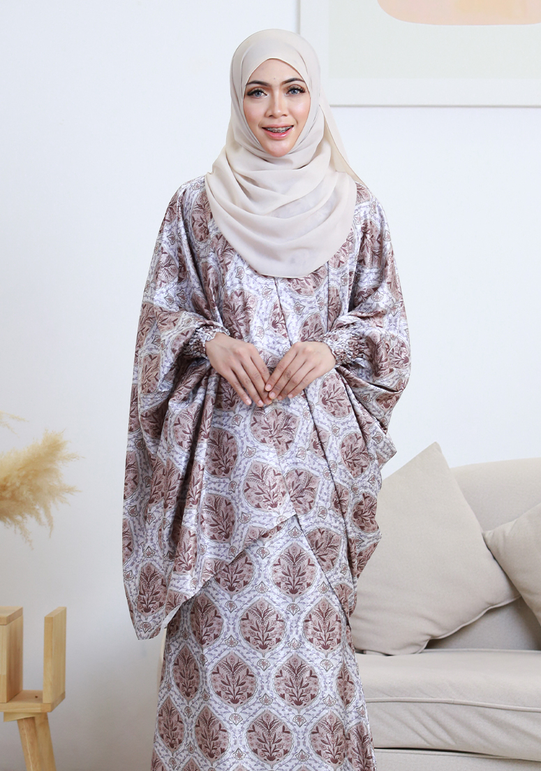 Kurung Wan Naila - Rich Brown