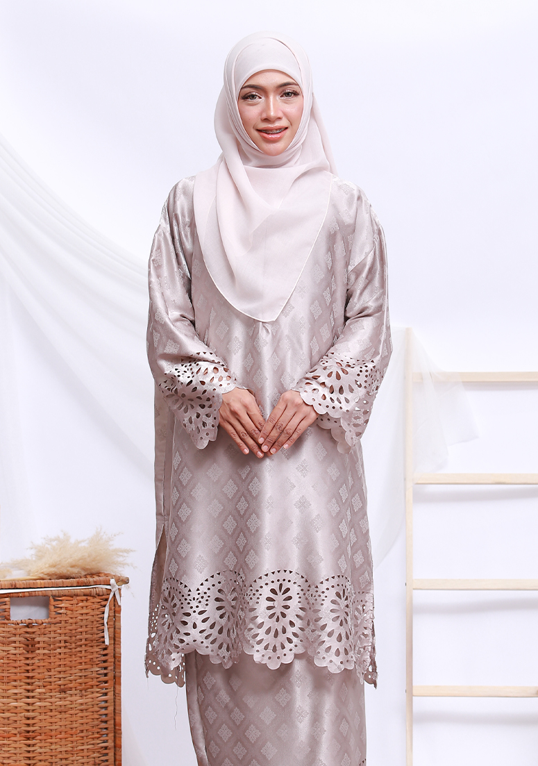 Kurung Che Aisha - Silver Grey